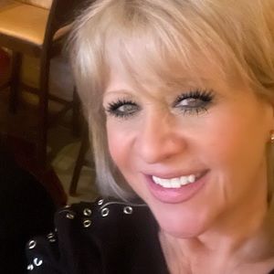 Meet your Posher, Jolene